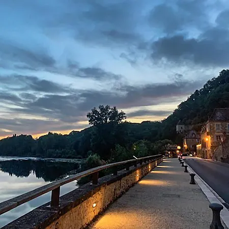 Au Coeur De Beynac, Gite Authentique Et Confortable Exterior photo