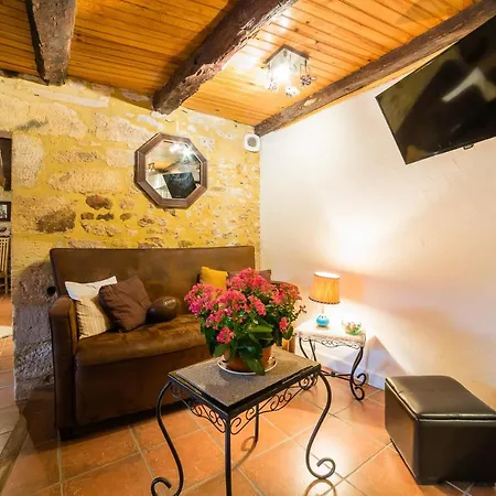 Au Coeur De Beynac, Gite Authentique Et Confortable Exterior photo